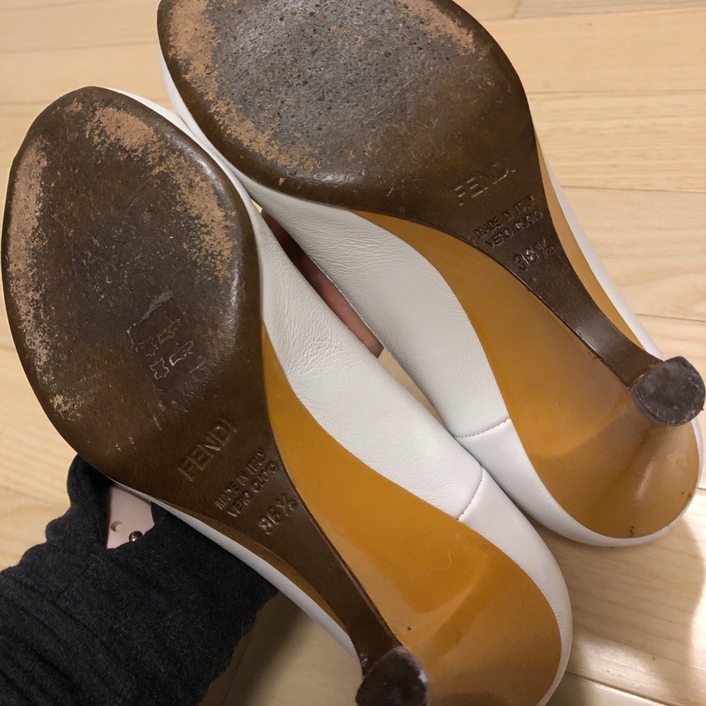 Vintage white and mustard yellow Fendi wedges - Picture 4 of 5